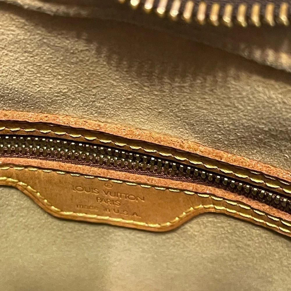 Louis Vuitton Looping GM Monogram Tote